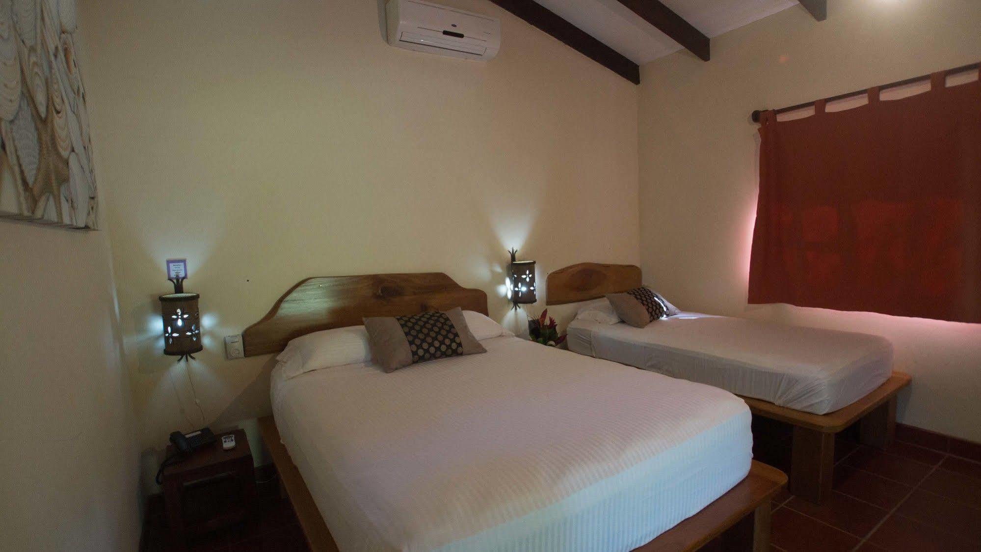 Aparthotel Mamma E Papa à Ojochal Extérieur photo