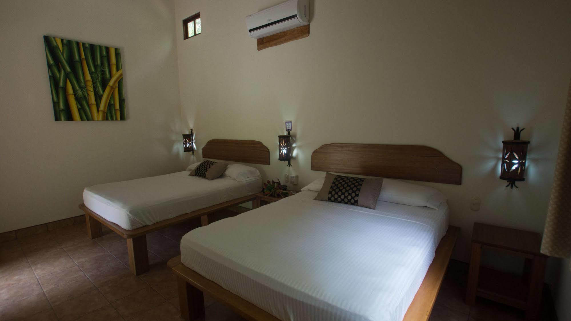 Aparthotel Mamma E Papa à Ojochal Extérieur photo
